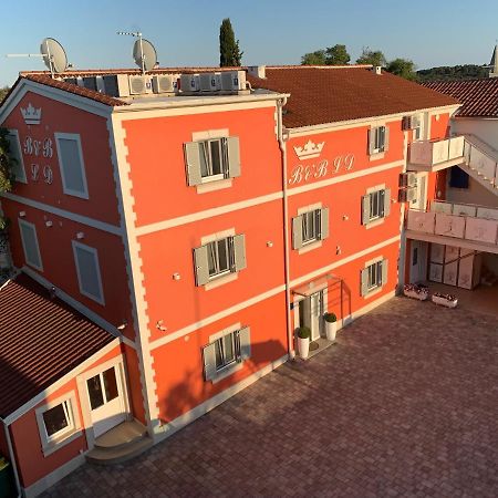 Bb-Ld Bed and Breakfast Pula Exteriör bild