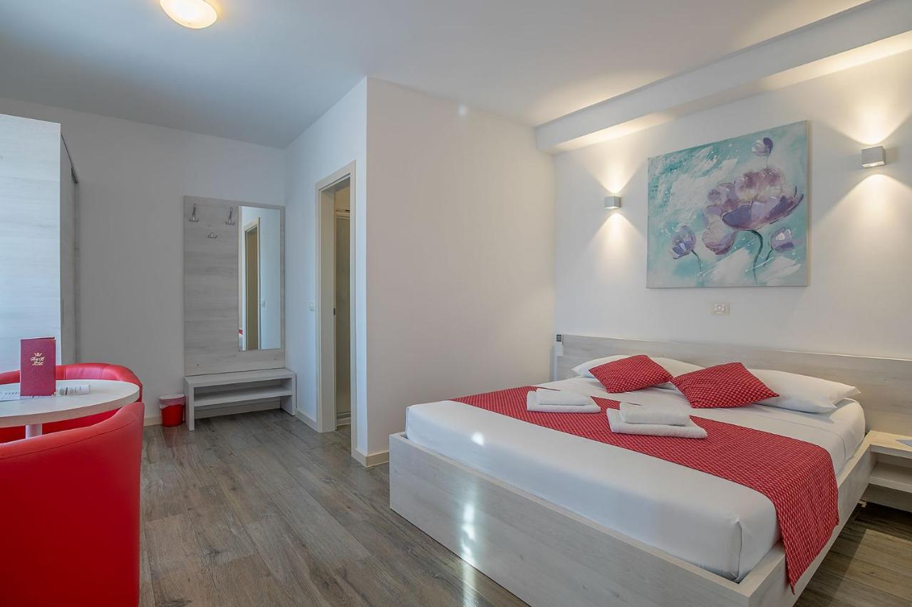 Bb-Ld Bed and Breakfast Pula Exteriör bild