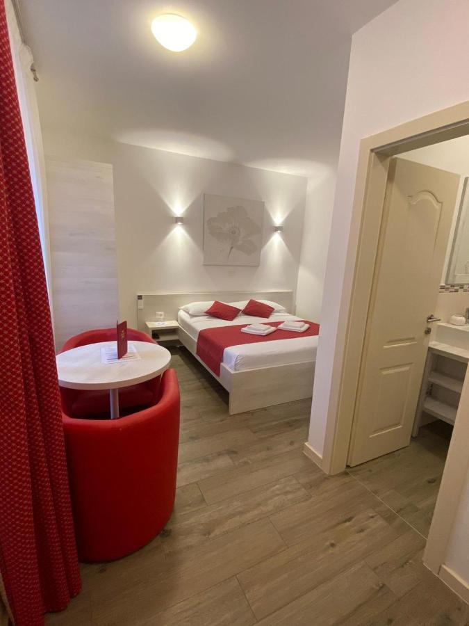 Bb-Ld Bed and Breakfast Pula Exteriör bild