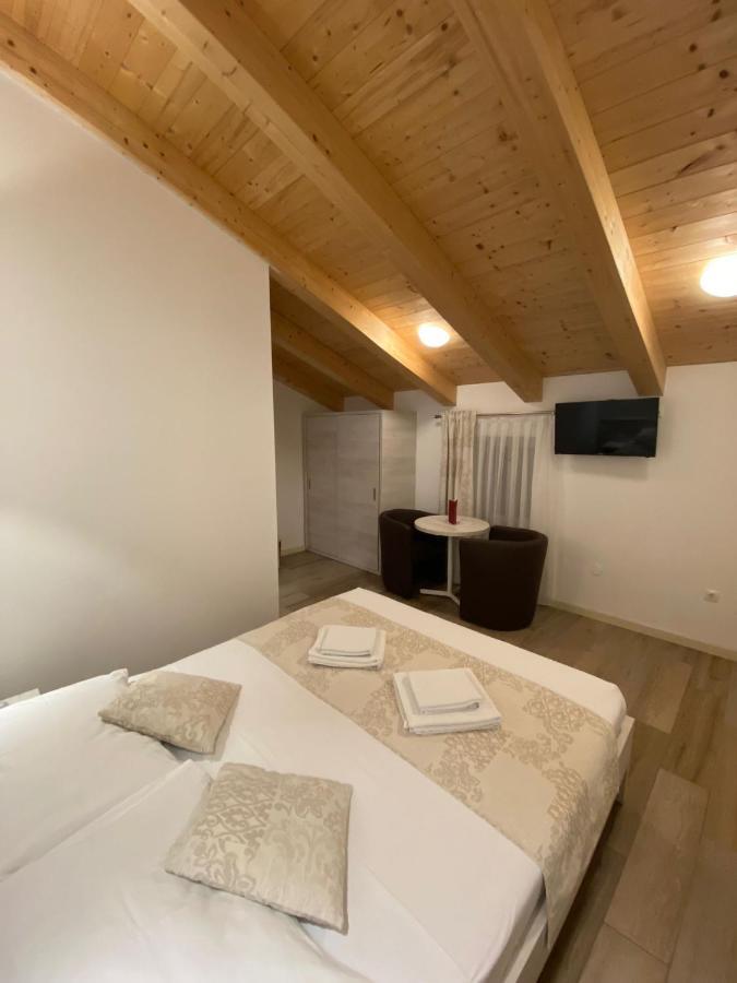 Bb-Ld Bed and Breakfast Pula Exteriör bild