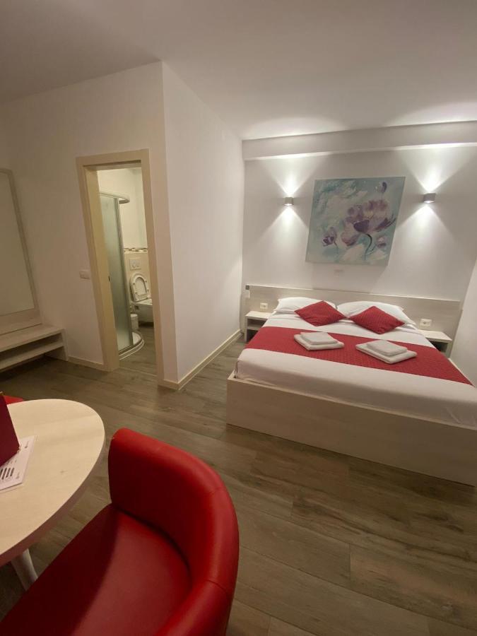 Bb-Ld Bed and Breakfast Pula Exteriör bild